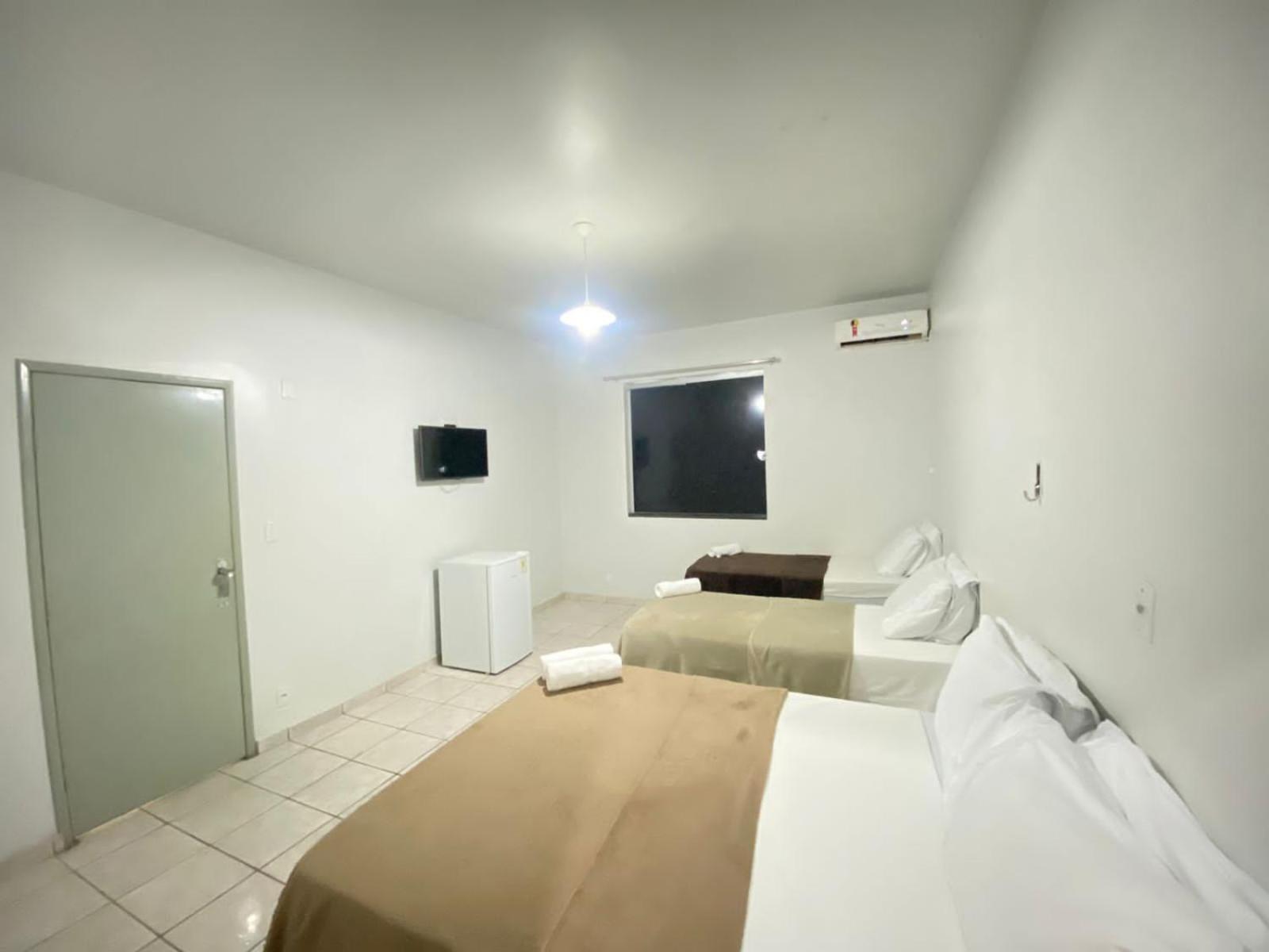 Mundial Hotel Гояния Екстериор снимка